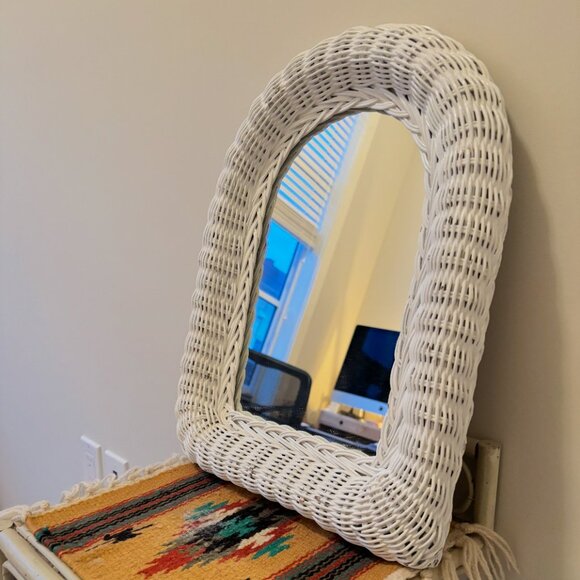 Vintage White Wicker Arch Shabby Chic Boho Mirror - Picture 2 of 4